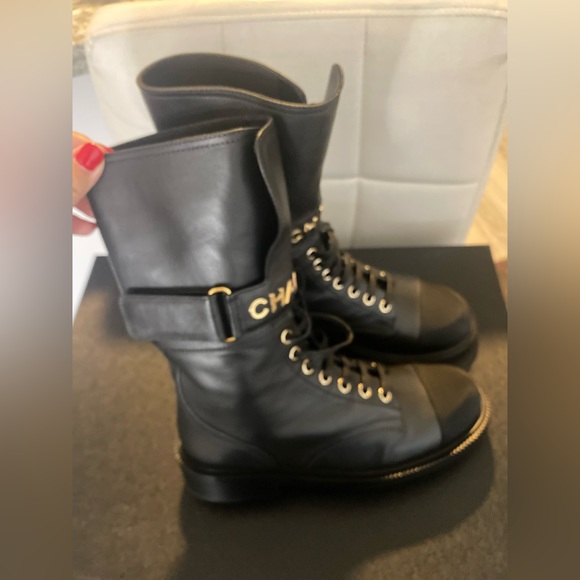 Chanel lace up combat boots 36.5 - Picture 8 of 8